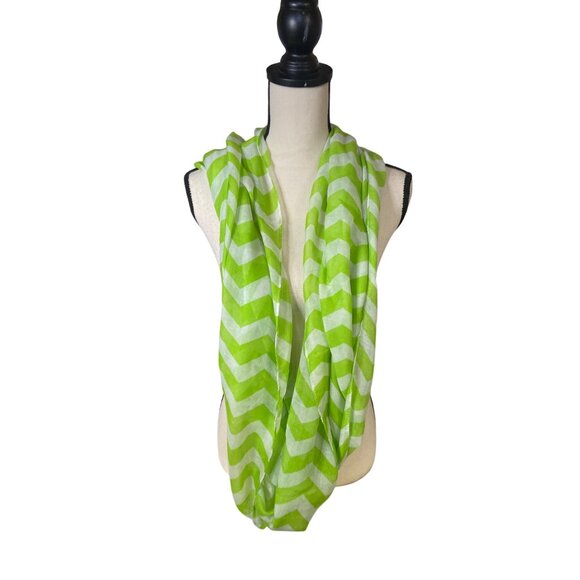 Womens Chevron Infinity Scarf Lime Green White Lightweight 34 x34 - Picture 1 of 7